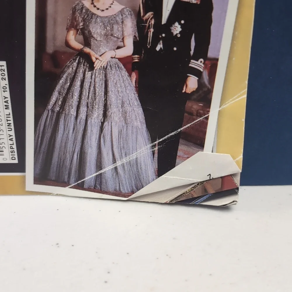 Royal Commemorative Magazine Set - Picture 12 of 16